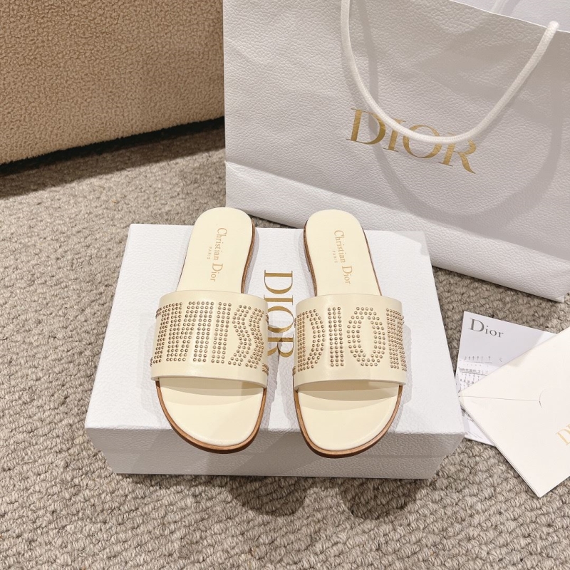 ch**an D*or slippers